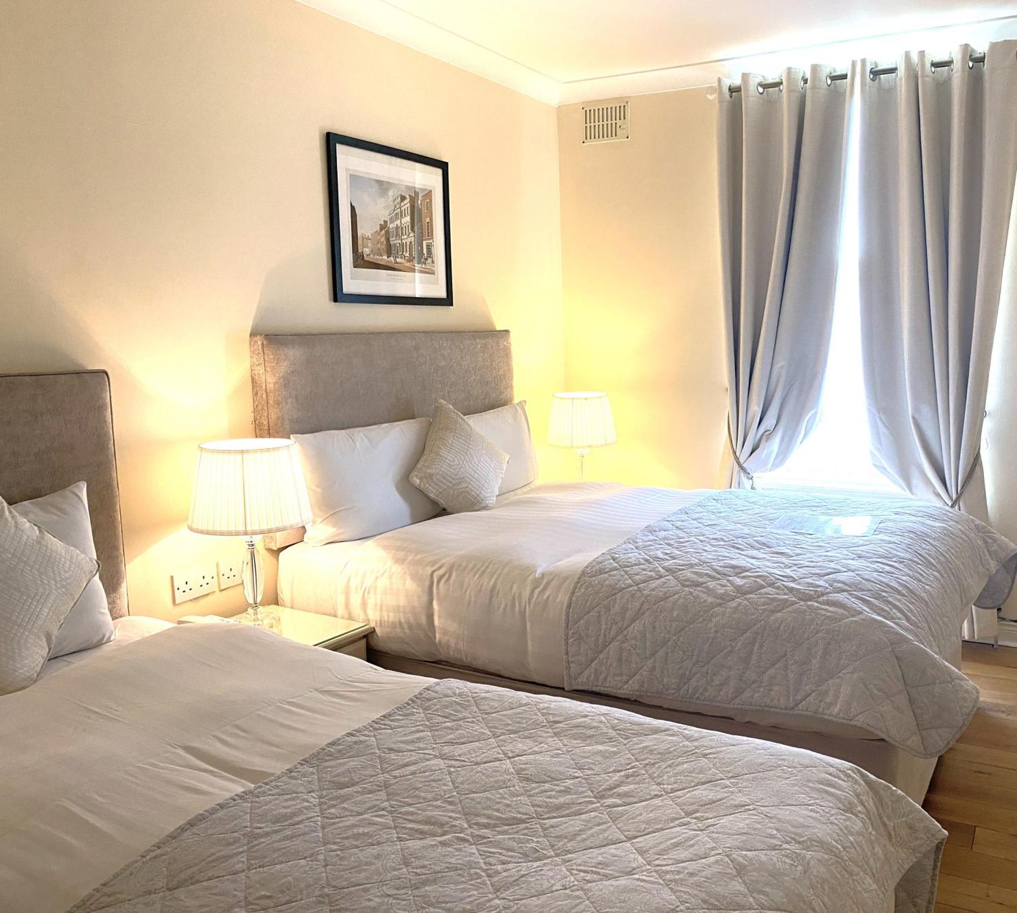 Baggot Court Townhouse Hotell Dublin Exteriör bild