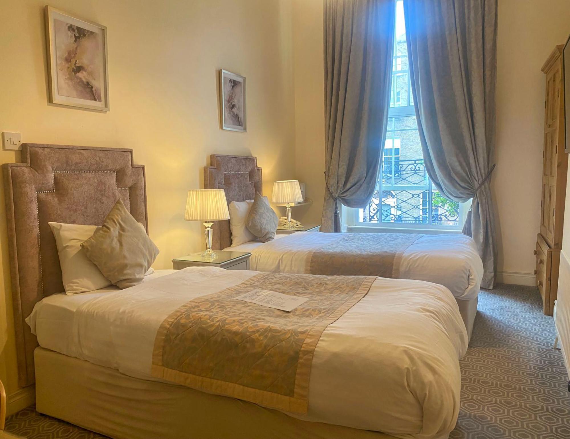 Baggot Court Townhouse Hotell Dublin Exteriör bild